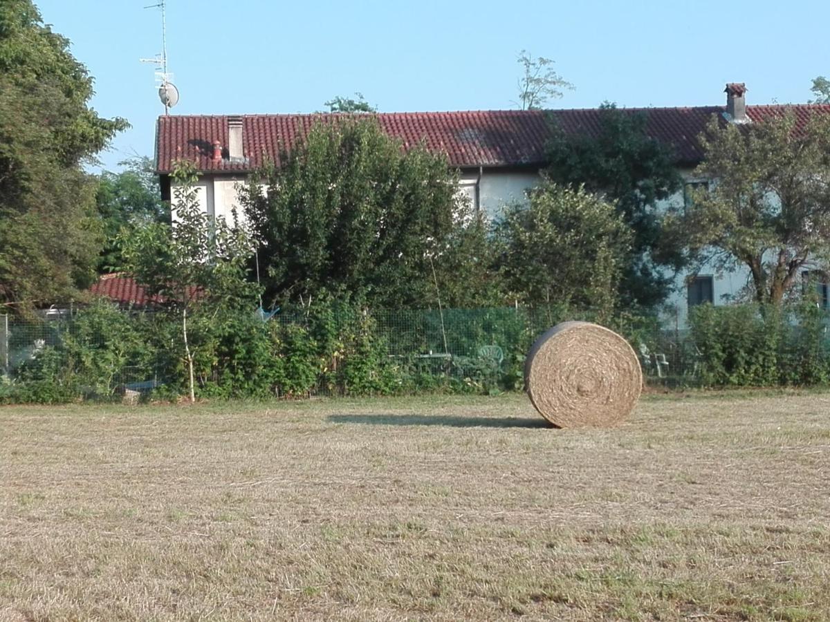 Il Casolare Del Medio Olona Bed and Breakfast Fagnano Olona Exteriör bild