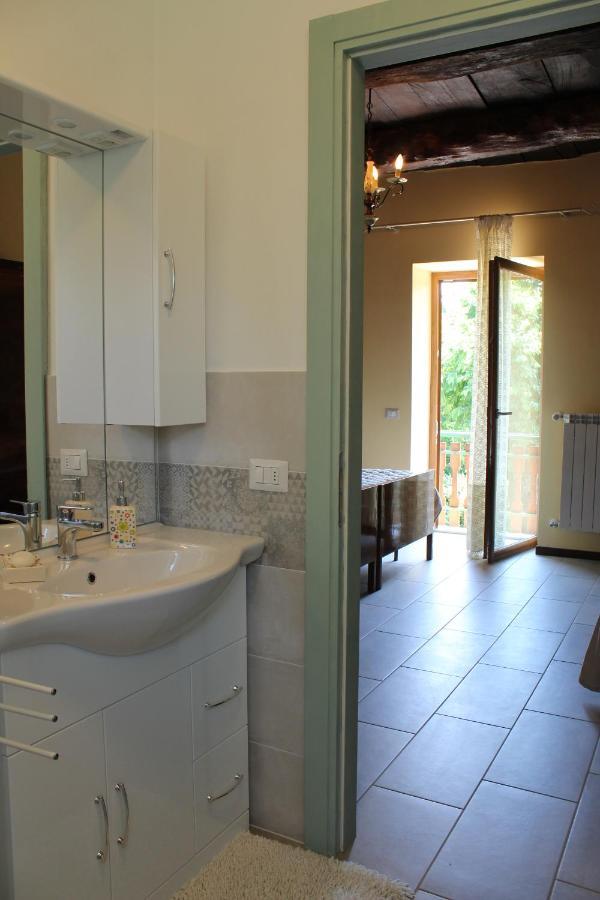 Il Casolare Del Medio Olona Bed and Breakfast Fagnano Olona Exteriör bild