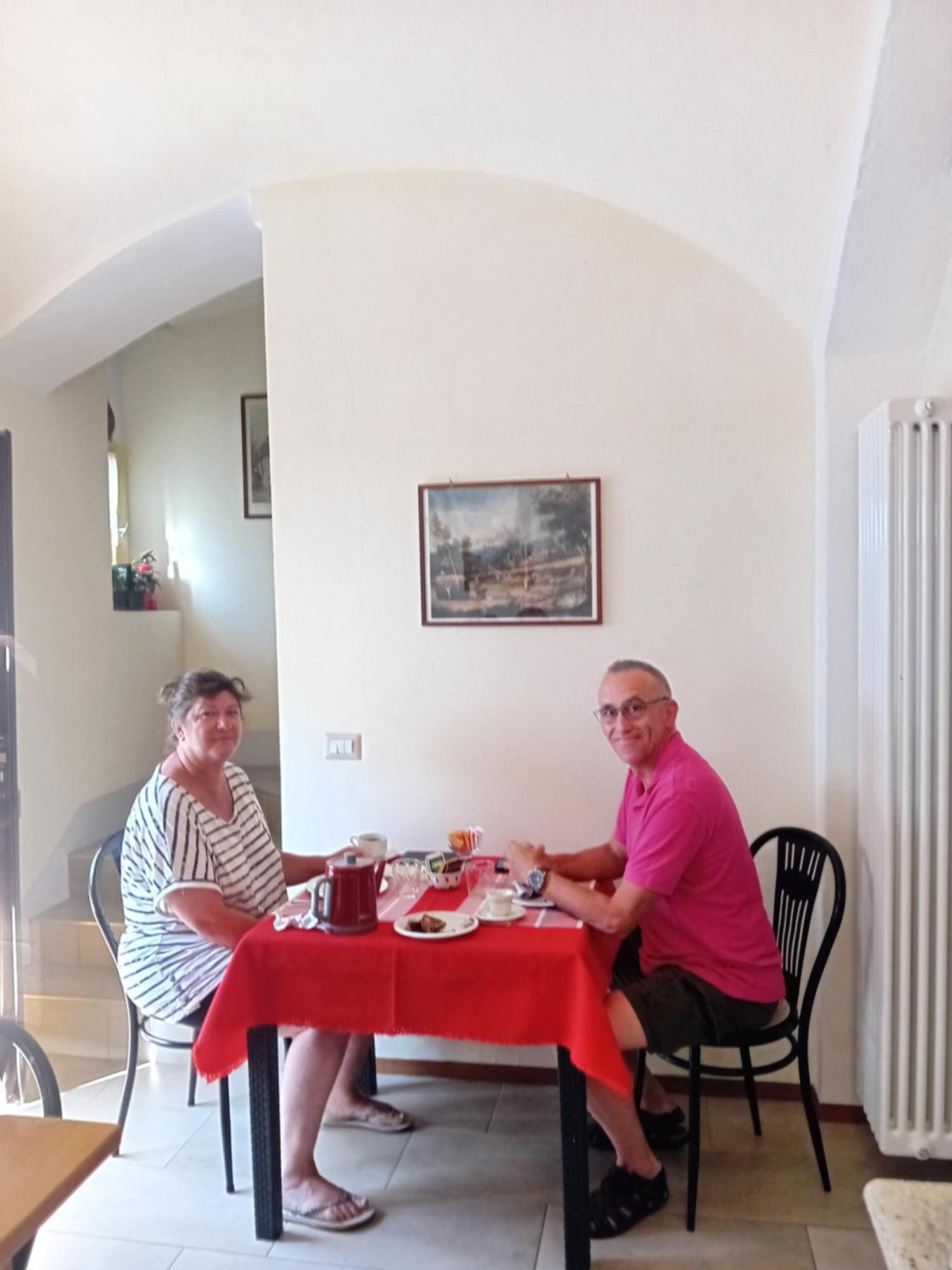 Il Casolare Del Medio Olona Bed and Breakfast Fagnano Olona Exteriör bild